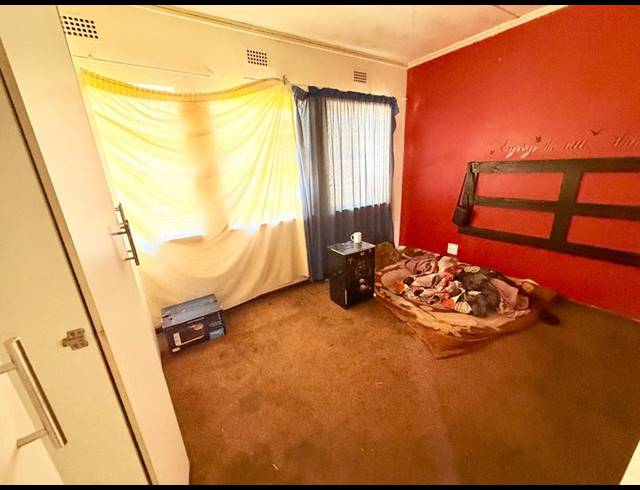 3 BEDROOM HOUSE FOR SALE IN VANDERBIJLPARK CW 5